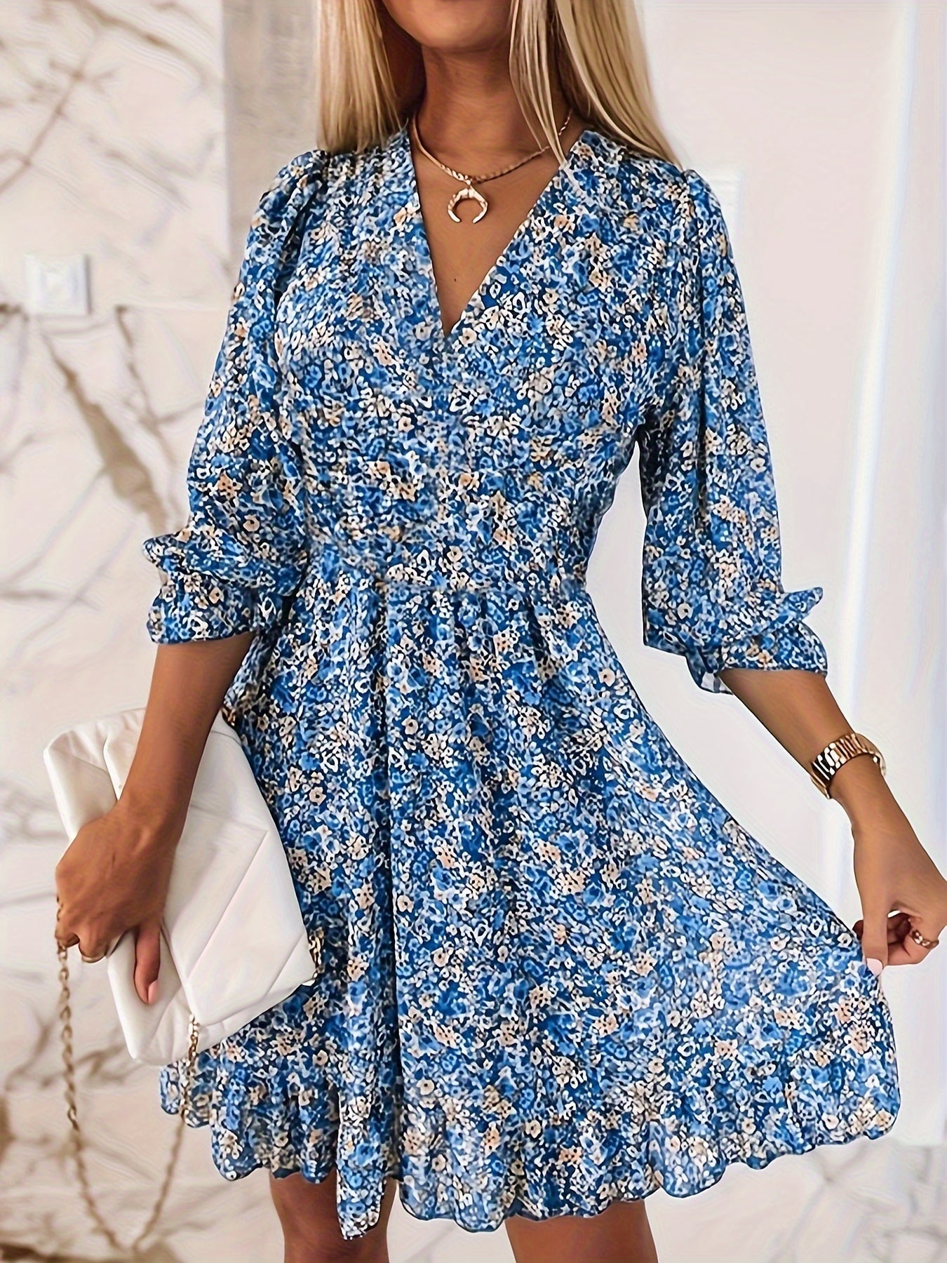 Nissia™ | Vestido Corto de Rayas con Flores