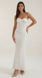 Largo Vestido de Encaje con Corsé Isabela