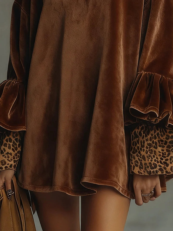 La Scintilla | Vestido de Campana de Terciopelo con Mangas de Leopardo