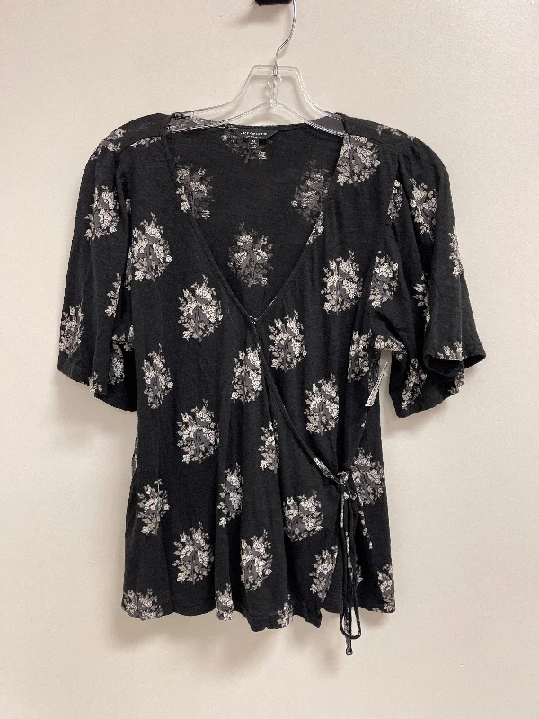 Top Short Sleeve By Lucky Brand In Black, Size: M