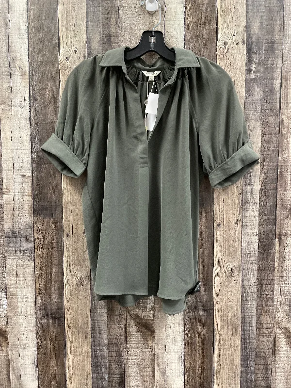 Top Short Sleeve By Max Studio In Green, Size: Xs