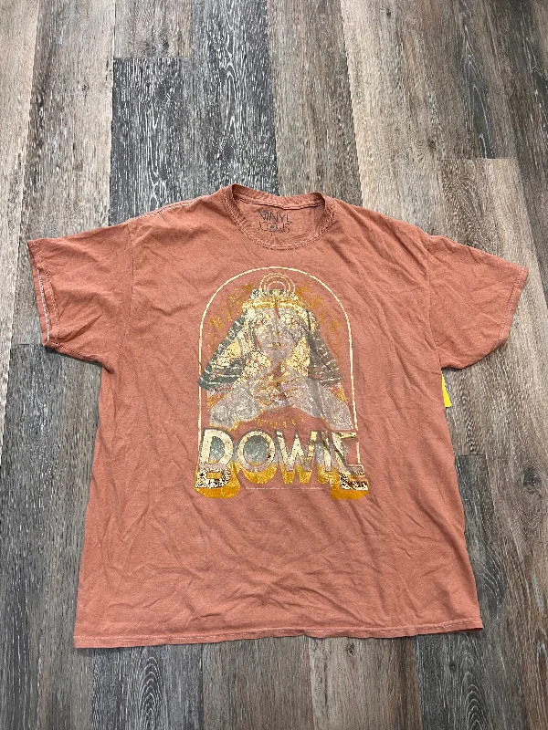 Top Short Sleeve By The Vinyl Icon In Orange, Size: L