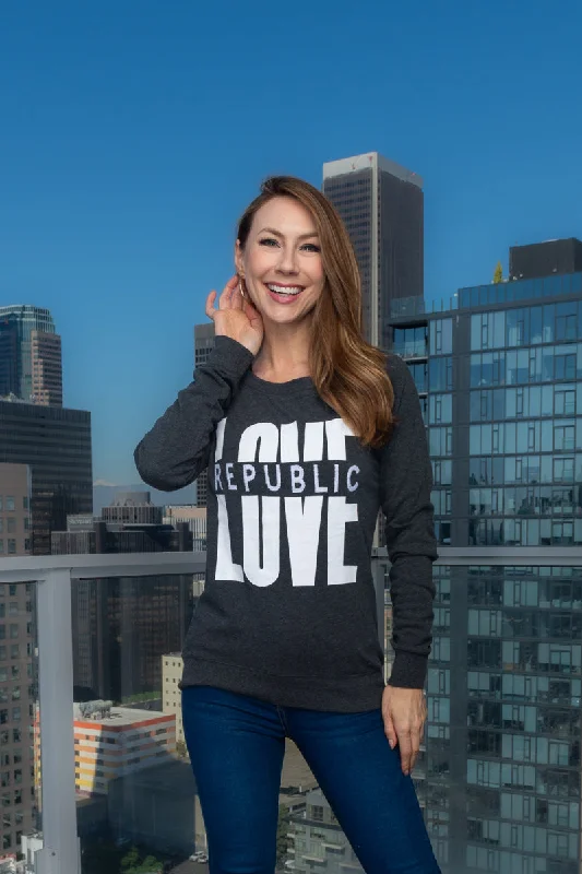 "LOVE REPUBLIC" Long Sleeve Round Neck Top  (T551)