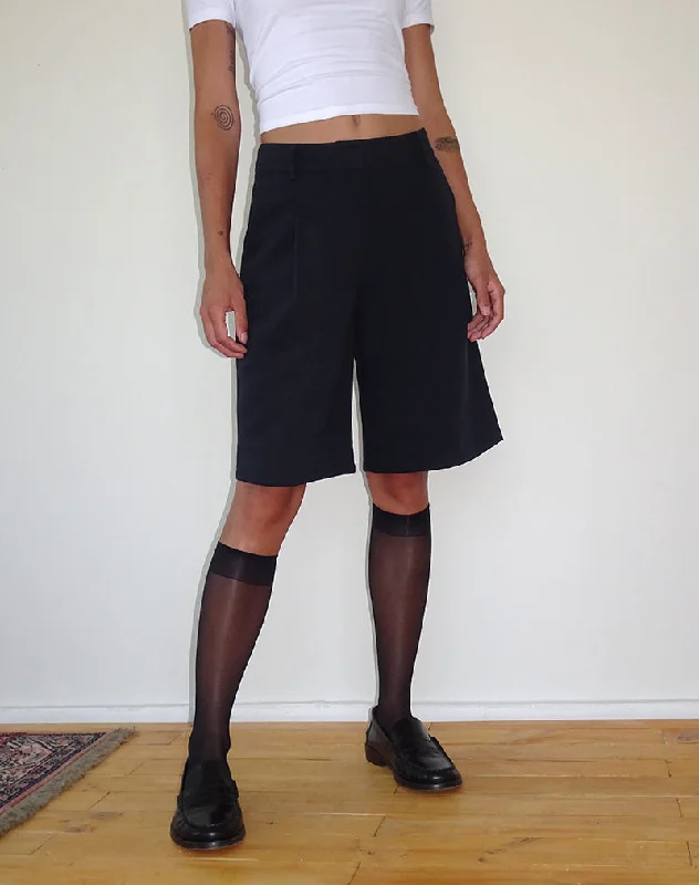 Sintya Tailored Capri Shorts in Navy